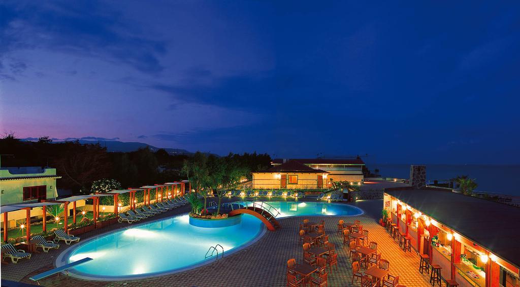 Trevi Village كامبورا سان جيوفاني المظهر الخارجي الصورة
